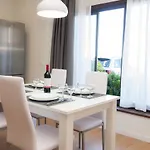 Rodeos Luxury Lägenhet